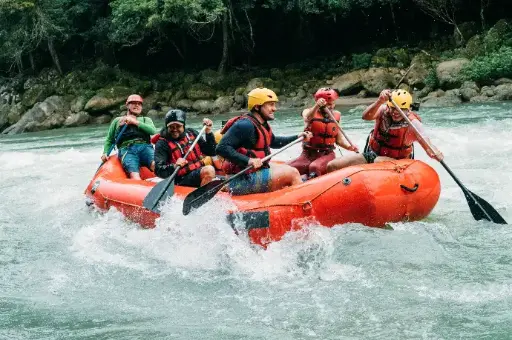 Tour por Semuc Champey y Rafting